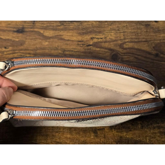 Nine West Beige Crossbody Bag multiple pockets - Picture 4 of 9